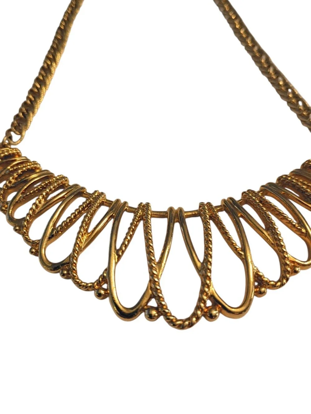 Vintage 1980s Avon Gold Toned Chain Gilded Mesh Crescent Shaped Hook Clasp 20